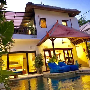 https://dream-villa-carissa-seminyak-centre.ubudhotelsnow.com